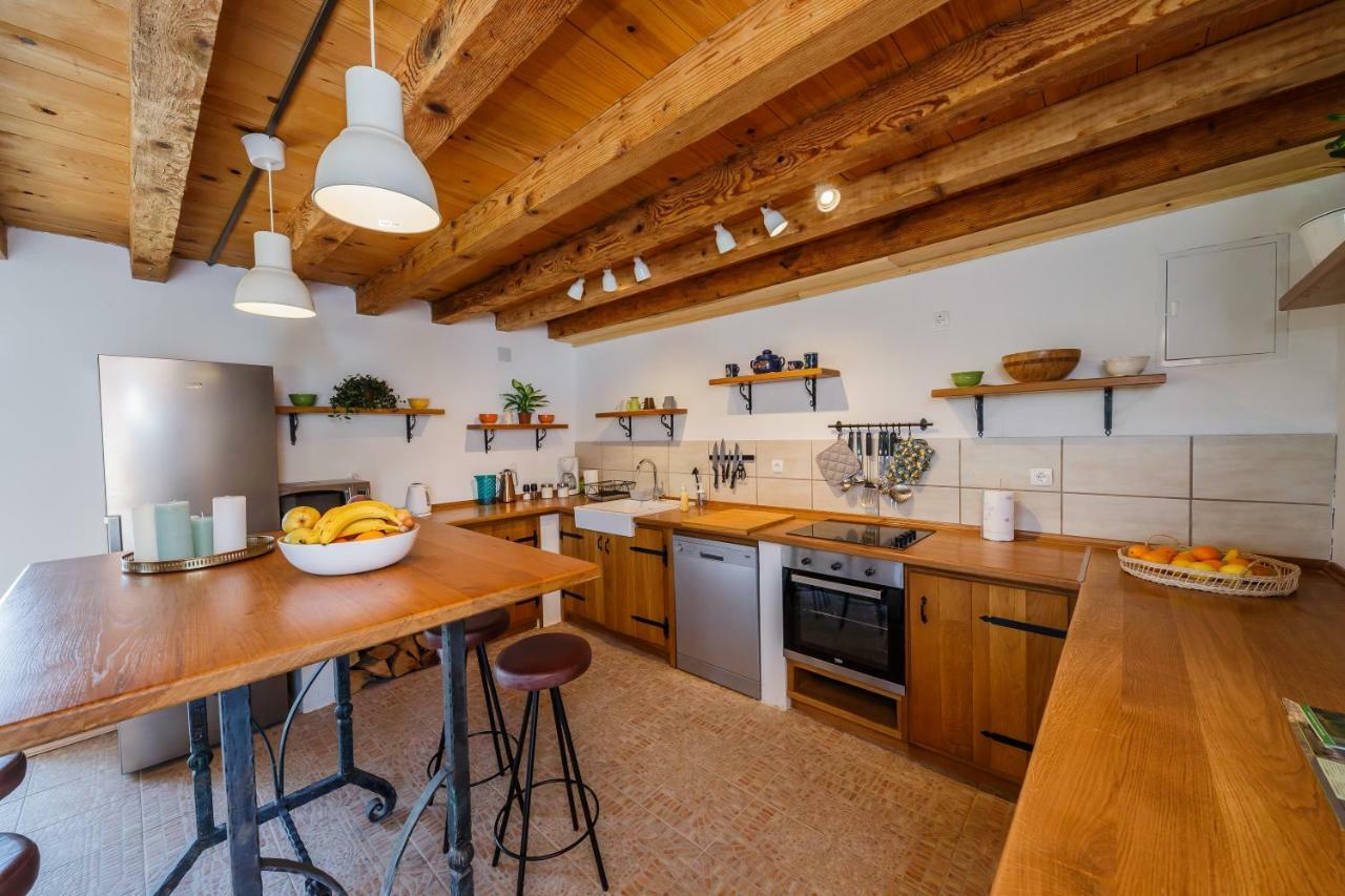 Beautiful Cottage With Heated Pool For 22 Ppl Plaski Bagian luar foto