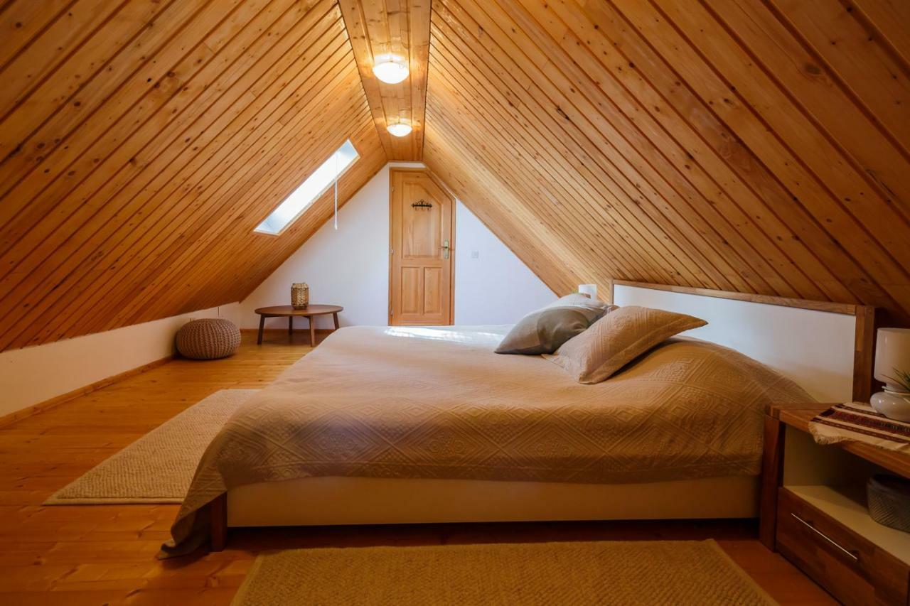 Beautiful Cottage With Heated Pool For 22 Ppl Plaski Bagian luar foto