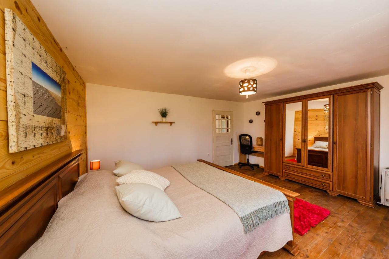 Beautiful Cottage With Heated Pool For 22 Ppl Plaski Bagian luar foto