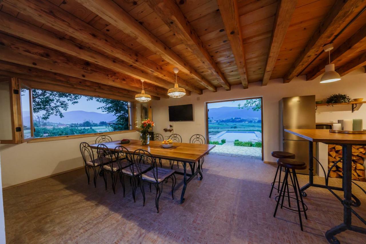 Beautiful Cottage With Heated Pool For 22 Ppl Plaski Bagian luar foto