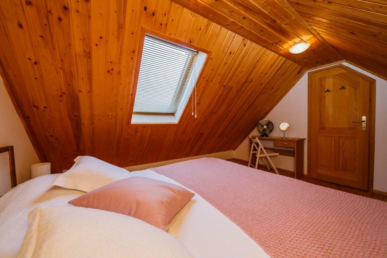 Beautiful Cottage With Heated Pool For 22 Ppl Plaski Bagian luar foto