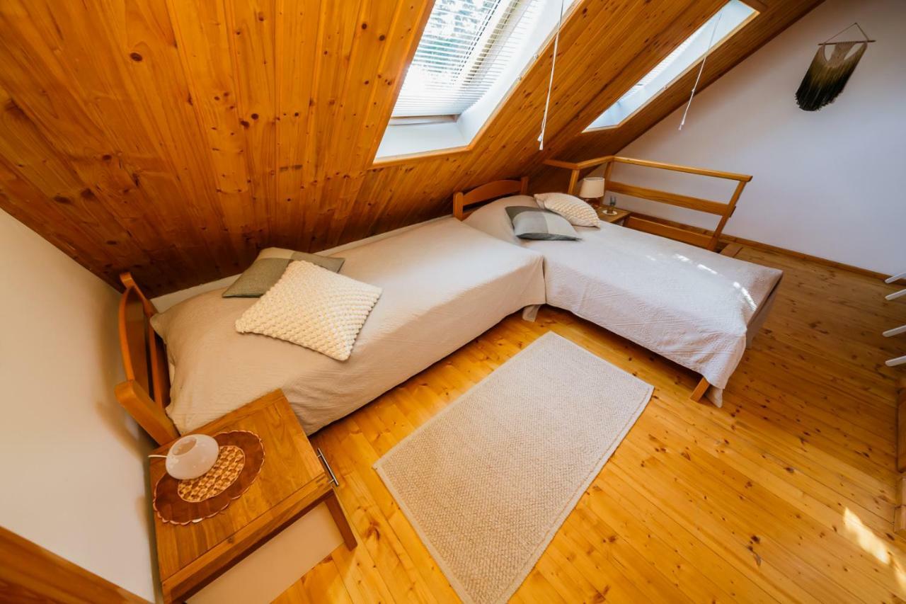 Beautiful Cottage With Heated Pool For 22 Ppl Plaski Bagian luar foto