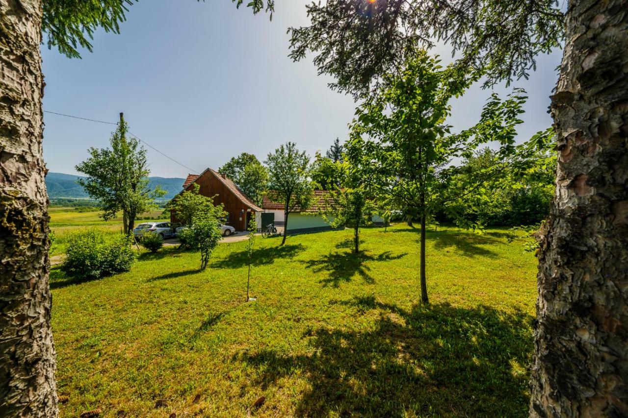 Beautiful Cottage With Heated Pool For 22 Ppl Plaski Bagian luar foto