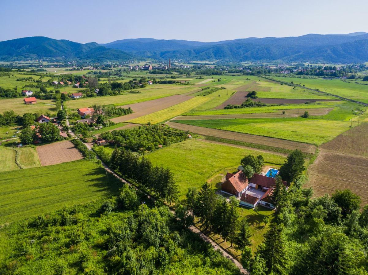Beautiful Cottage With Heated Pool For 22 Ppl Plaski Bagian luar foto