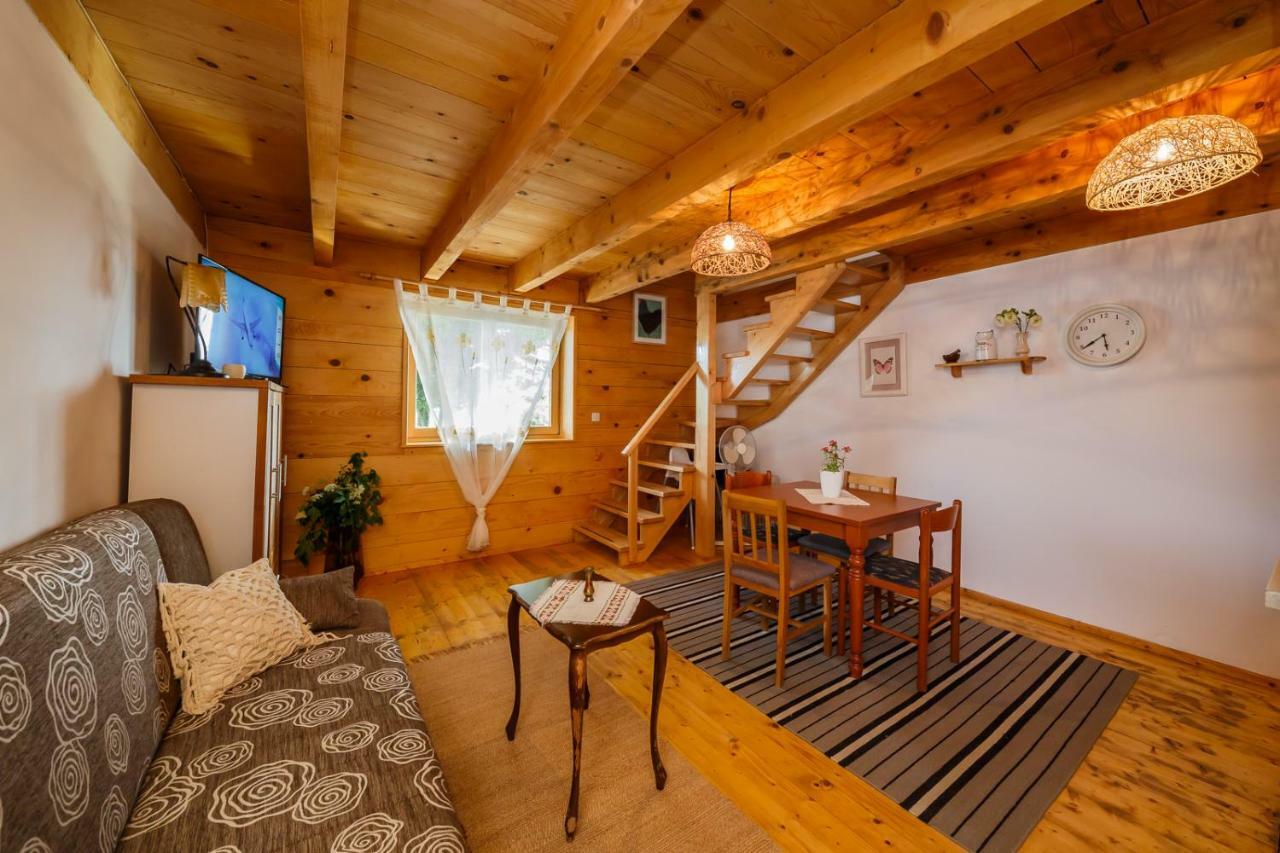 Beautiful Cottage With Heated Pool For 22 Ppl Plaski Bagian luar foto