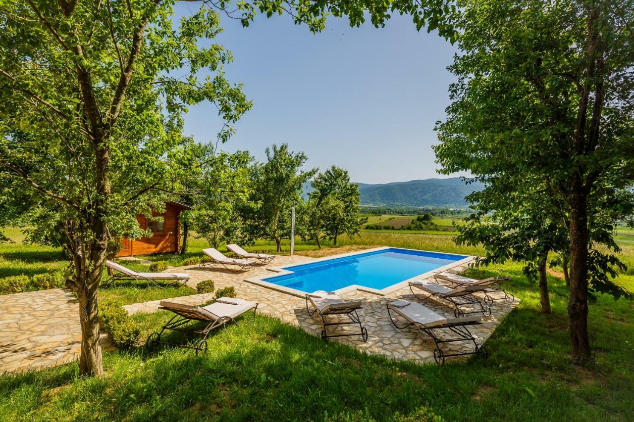 Beautiful Cottage With Heated Pool For 22 Ppl Plaski Bagian luar foto